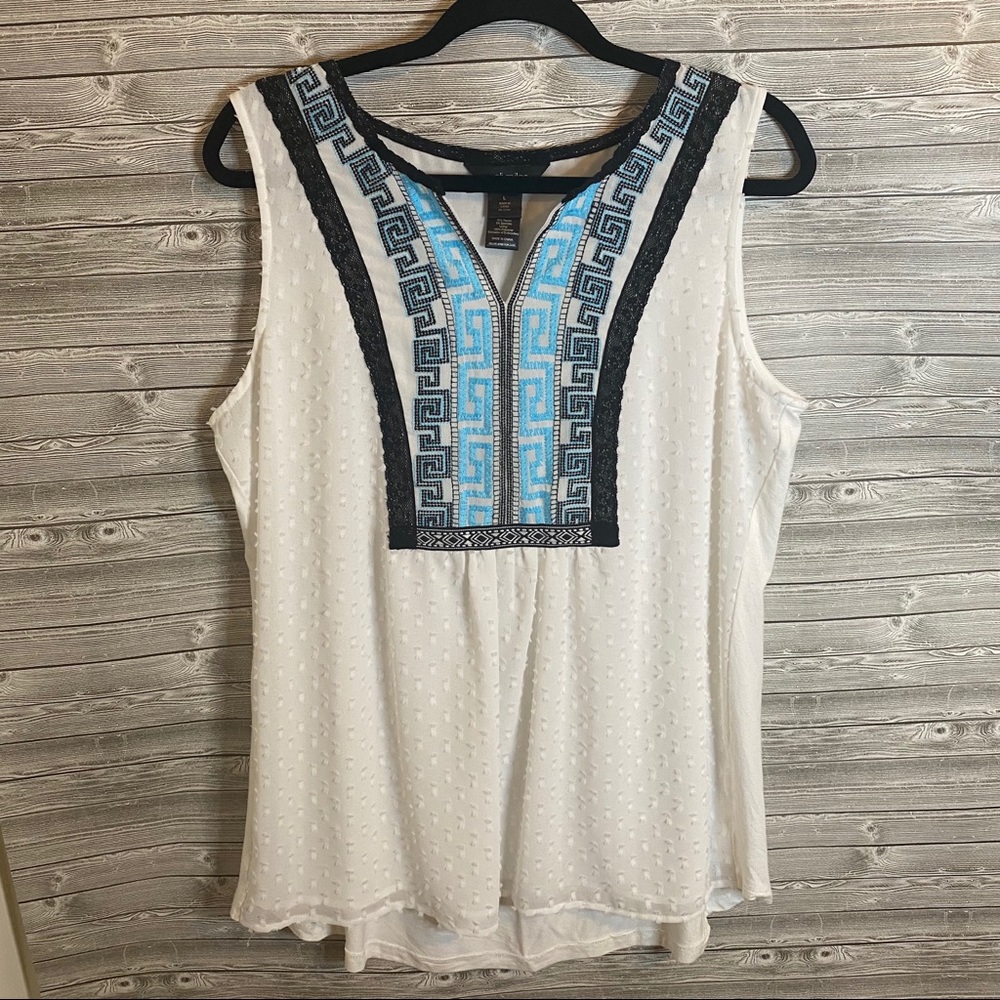 🐝 Ali Miles White and Blue Textured Tank Top